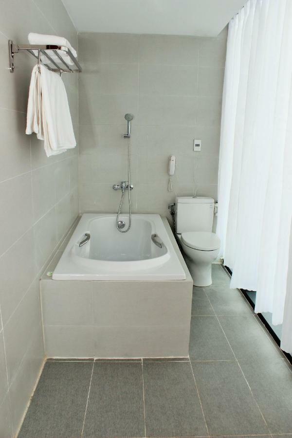 สกาย โฮเต็ล ฮองงู Hotel Hong Ngu ภายนอก รูปภาพ